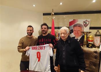 عمرو زكي يشكر مرتضى منصور ويؤكد أتشرف بخدمة الزمالك