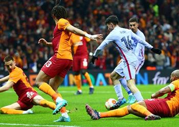 بيدري آمل في انضمام هالاند إلى برشلونة