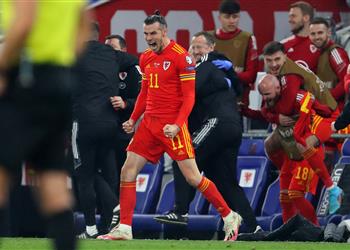 فيديو بيل يتألق ويقود ويلز لنهائي الملحق المؤهل لكأس العالم بثنائية أمام النمسا