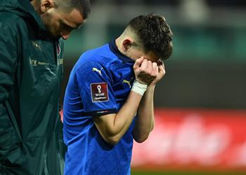 جورجينيو ينفجر في البكاء بعد فشل إيطاليا في التأهل لكأس العالم