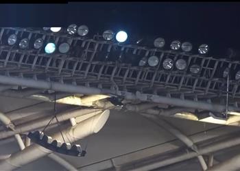 فيديو غرائب إفريقيا توقف مباراة الجزائر والكاميرون في تصفيات كأس العالم بسبب الإضاءة