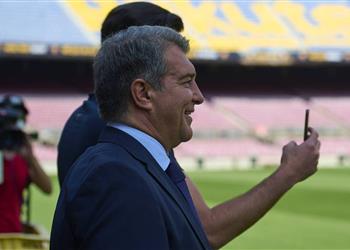 لابورتا يعلق على إمكانية تجديد جافي وأروخو لـ برشلونة