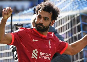 لاعب اسكتلندا السابق ليفربول في مأزق بسبب وضع محمد صلاح