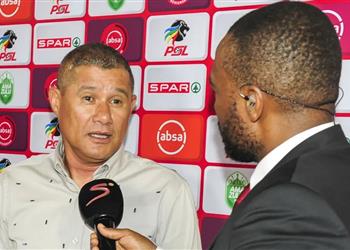 جونسون يعرض خدماته على ناديين في جنوب إفريقيا بعد الرحيل من الأهلي