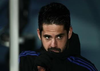 صورة إيسكو يظهر في إيطاليا ويثير التكهنات بشأن وجهته المقبلة