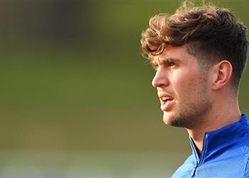 منتخب إنجلترا يعلن عودة جون ستونز إلى مانشستر سيتي