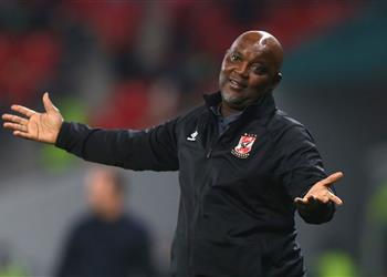 تقارير الأهلي يفكر في مدرب دولي رغم تجديد عقد موسيماني