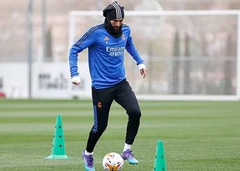 ماركا شكوك حول لحاق بنزيما وميندي بمباراة ريال مدريد وسيلتا فيجو