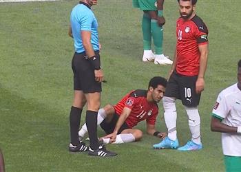 فيديو إصابة عمر جابر في مباراة مصر والسنغال وكيروش يستبدله