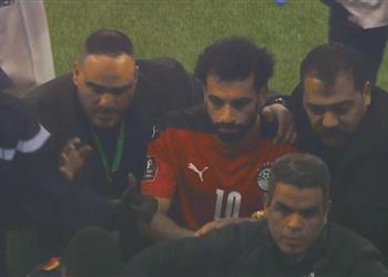 فيديو جماهير السنغال تحاول الاعتداء على محمد صلاح بعد المباراة