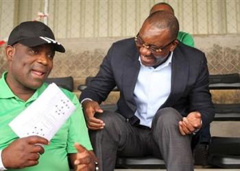 مقتل طبيب فيفا في مباراة نيجيريا وغانا بسبب اقتحام الجماهير والاتحاد الزامبي يعلق