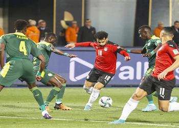 رئيس لجنة الانضباط بـ كاف يوضح مدى إمكانية إعادة مباراة مصر والسنغال