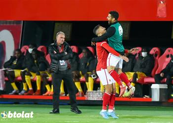 فيديو محمد شريف يسجل هدف الأهلي الثاني أمام المريخ