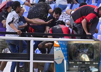 صور 17 وفاة فاجعة جديدة في كرة القدم بعد شجار بـ الدوري المكسيكي