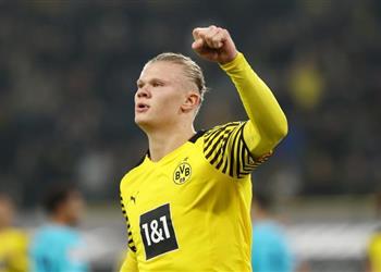 لاعب نرويجي سابق عن مستقبل هالاند حصر اختياراته بين ناديين فقط