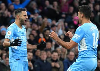 أجويرو عن محرز بعد هدفه الرائع ضد مانشستر يونايتد يجعل كل شيء سهل ا