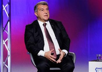 لابورتا يرفض الرد على كومان ويشيد بـ تشافي سيمنحنا الكثير من الفرح