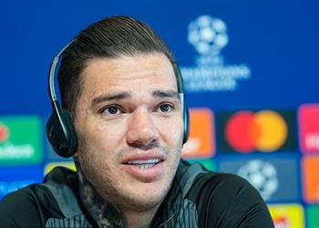 إيديرسون مانشستر سيتي قادر على الفوز بالثلاثية هذا الموسم