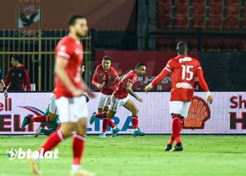 فيديو الأهلي يقسو على بيراميدز بثلاثية ويلقنه أول هزيمة وينفرد بصدارة الدوري