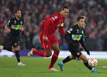 فان دايك إنتر ميلان سجل هدف ا رائع ا وأشعر بخيبة أمل رغم التأهل