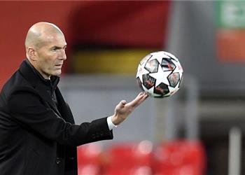 ليس باريس سان جيرمان بيريس يتوقع الوجهة المقبلة لـ زيدان ويحذر ريال مدريد من مبابي