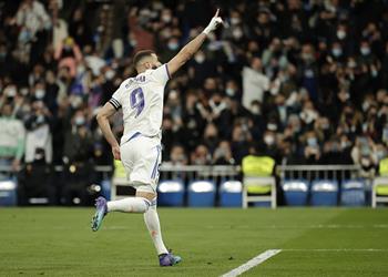 فيديو بعد خطأ كارثي من دوناروما بنزيما يسجل هدف التعادل لـ ريال مدريد أمام باريس سان جيرمان