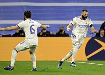 فيديو في دقيقتين بنزيما يسجل هدفين لـ ريال مدريد أمام باريس سان جيرمان