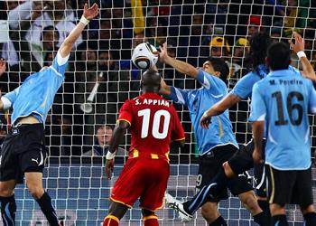 مونديال قطر يجمع غانا وأوروجواي لأول مرة منذ إنقاذ لويس سواريز الشهير في 2010