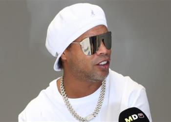 رونالدينيو يحذر ريال مدريد برشلونة قادر على العودة مثل 2004 واحب متابعة باريس سان جيرمان