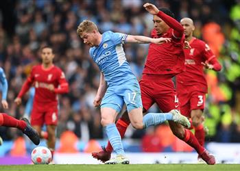 دي بروين محرز كاد أن ي سجل هدف ا رائع ا وعلينا اللعب هكذا حتى نهاية الموسم