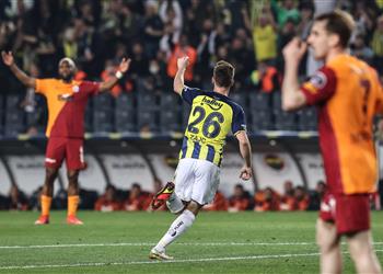 في غياب مصطفى محمد جالطة سراي يسقط أمام فناربخشة بثنائية في الدوري التركي