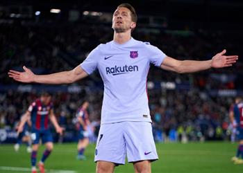 لوك دي يونج بعد هدفه القاتل أمام ليفانتي سأتواجد حين يحتاجني برشلونة