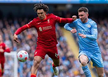 جاري نيفيل مانشستر سيتي فرط في حسم الدوري الإنجليزي بالتعادل مع ليفربول