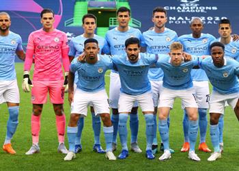 مدافع مانشستر سيتي ي علن الرحيل نهاية الموسم