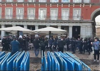 فيديو اشتباك بين جماهير تشيلسي ومانشستر سيتي في مدريد