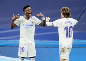 ريال مدريد يبدأ التفاوض للتجديد مع فينيسيوس ومودريتش