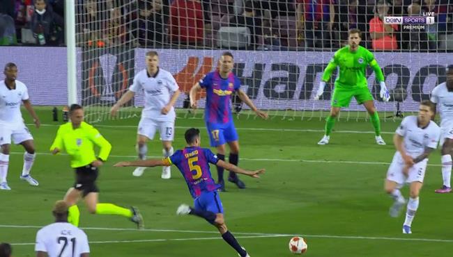 هدف برشلونة الاول الرائع في مرمي اينتراخت فرانكفورت بوسكيتس