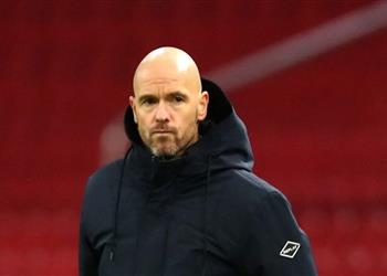 تين هاج يرفض التأكيد على تدريب مانشستر يونايتد