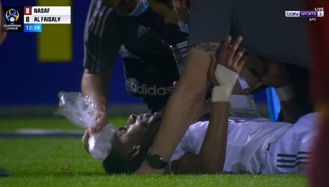 اصابة لاعب الفيصلي وخروجة امام ناساف كارشي في دوري ابطال اسيا