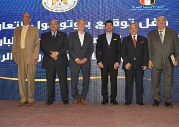 صور اللجنة الأولمبية تكرم أشرف صبحي ومحمود الخطيب والاتحادات الرياضية