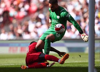 فيديو خطأ فادح من الحارس ساديو ماني يسجل هدف ليفربول الثاني أمام مانشستر سيتي