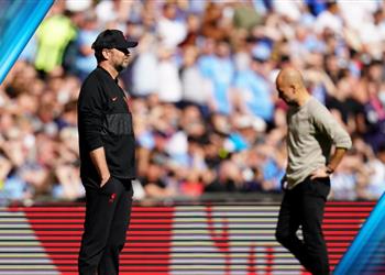 جوارديولا يلوم جماهير مانشستر سيتي بسبب تصرفهم أمام ليفربول وكلوب يرد