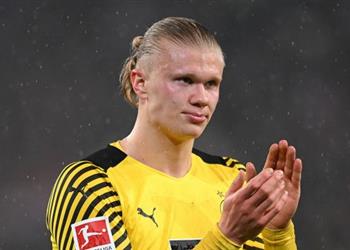 دورتموند يعلق على مستقبل هالاند بعد أنباء الاتفاق مع مانشستر سيتي