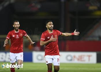 فيديو حسين الشحات ي مكننا تسجيل هدفين في المغرب ونعد جماهير الأهلي باللقب الثالث على التوالي