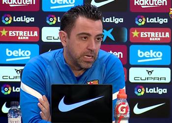 تشافي يعلق على بيع جماهير برشلونة تذاكر مباراة إنتراخت فرانكفورت