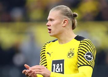 بايرن ميونخ يوضح موقفه من التعاقد مع هالاند