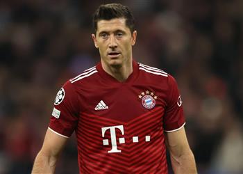 أوليفر كان يوضح مستجدات مفاوضات تجديد عقد ليفاندوفسكي مع بايرن ميونخ
