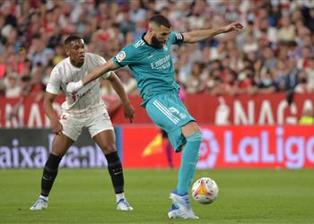 فيديو بنزيما يقود ريال مدريد إلى ريمونتادا قاتلة أمام إشبيلية ويقربه من لقب الليجا