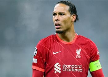 فان دايك يدافع عن محمد صلاح ضد الانتقادات سيظل لاعب ا مهم ا في ليفربول