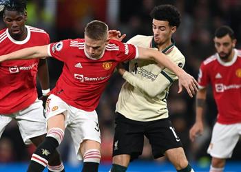 لاعب مانشستر يونايتد يتعرض لحادث سيارة قبل مباراة ليفربول